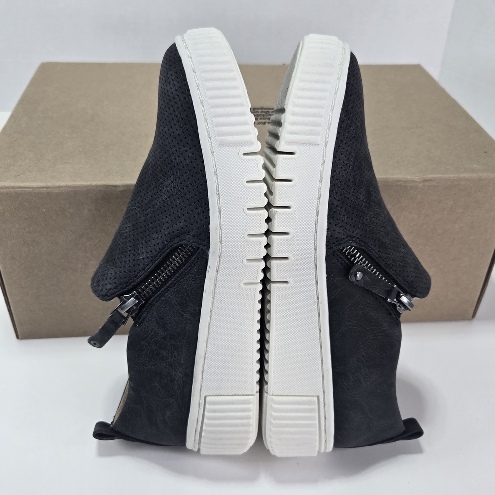 SOUL Naturalizer Turner Black Slip-On Perforated Loafer Platform Sneakers Size 5 - Picture 7 of 11